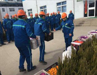 赫邦公司为一线员工送去节日福利