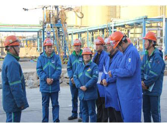 市质监局副局长张建军一行到赫邦公司督导特种设备管理工作