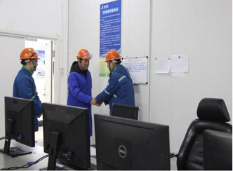 集团副总裁、工会主席刘文臣到赫邦、欧铂公司温情送祝福