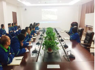 赫邦公司组织中高层管理人员学习“11.28”事故案例