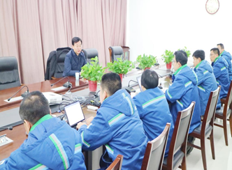 集团总裁张在忠莅临赫邦公司进行检查指导 